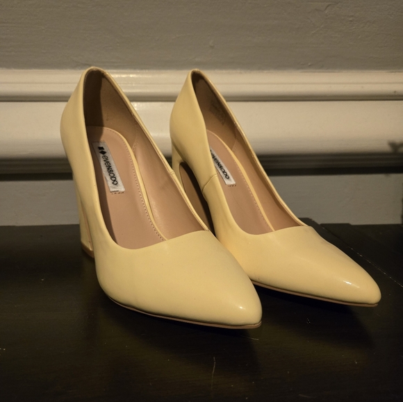Even&Odd Yellow Block Heels - Picture 2 of 6
